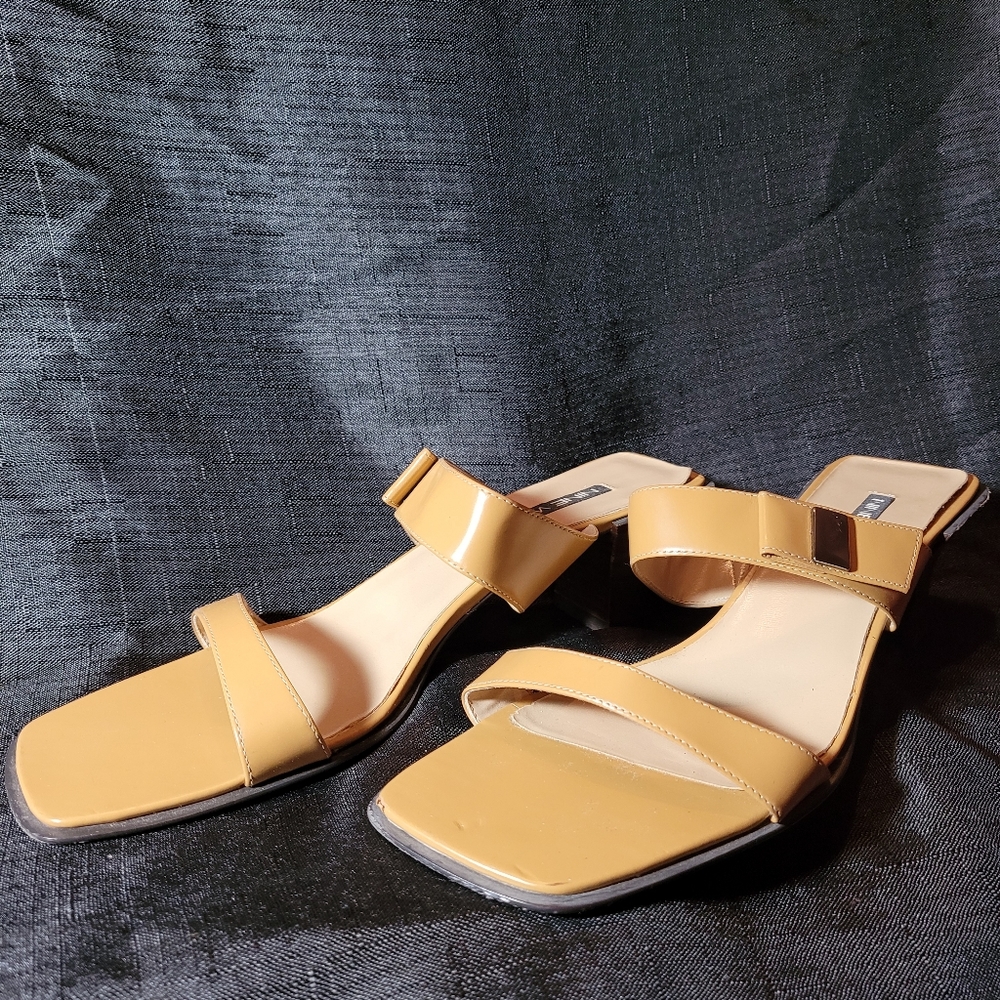 Shoes - Picture 3 of 3